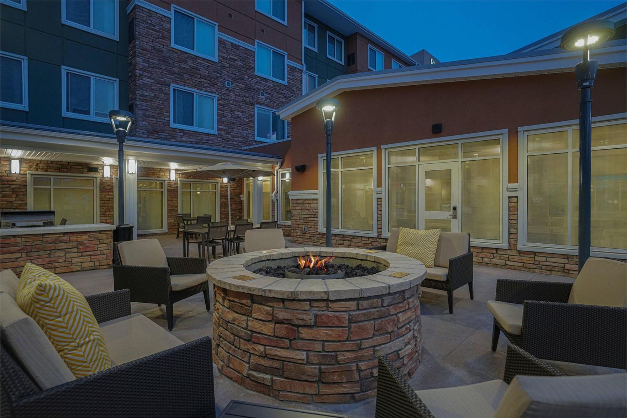 Residence Inn By Marriott Colorado Springs First & Main Exterior foto